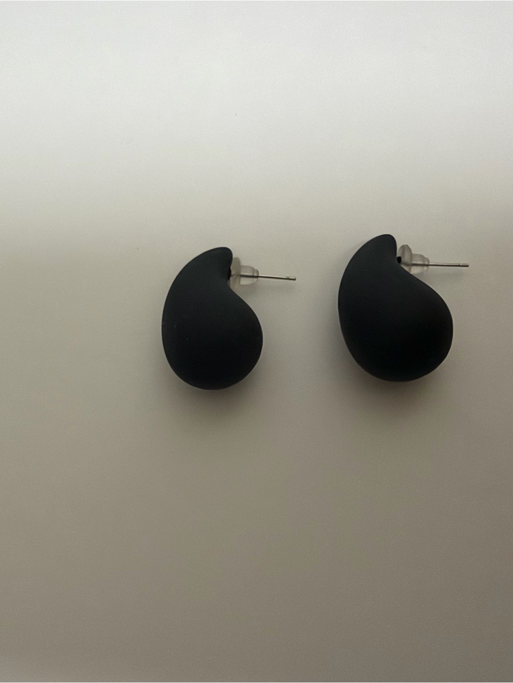 Black Teardrop Stud Earrings - Women Accessories